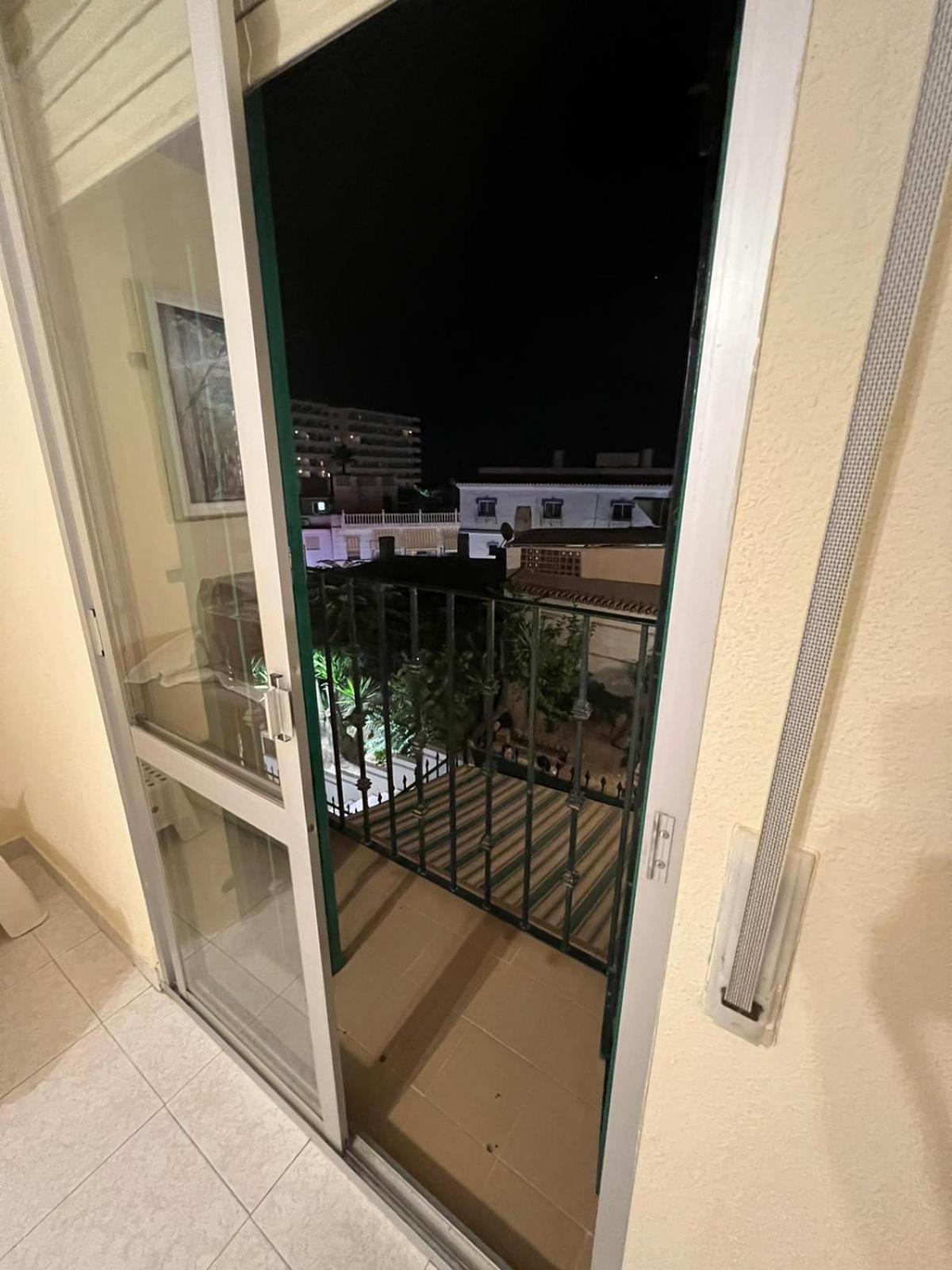 Apartamentos Playa Bajondillo ตอร์เรโมลิโนส ห้อง รูปภาพ