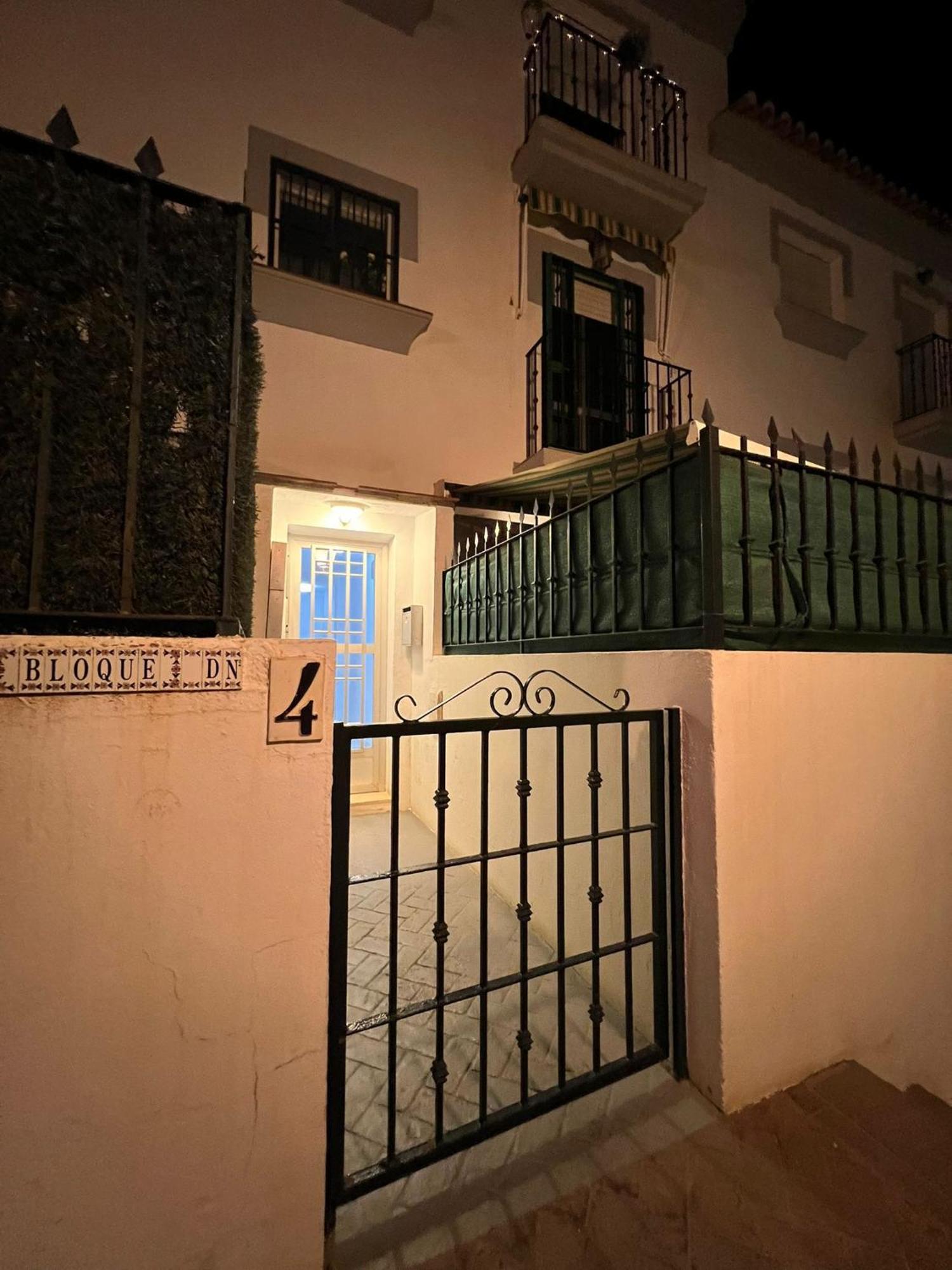 Apartamentos Playa Bajondillo ตอร์เรโมลิโนส ห้อง รูปภาพ